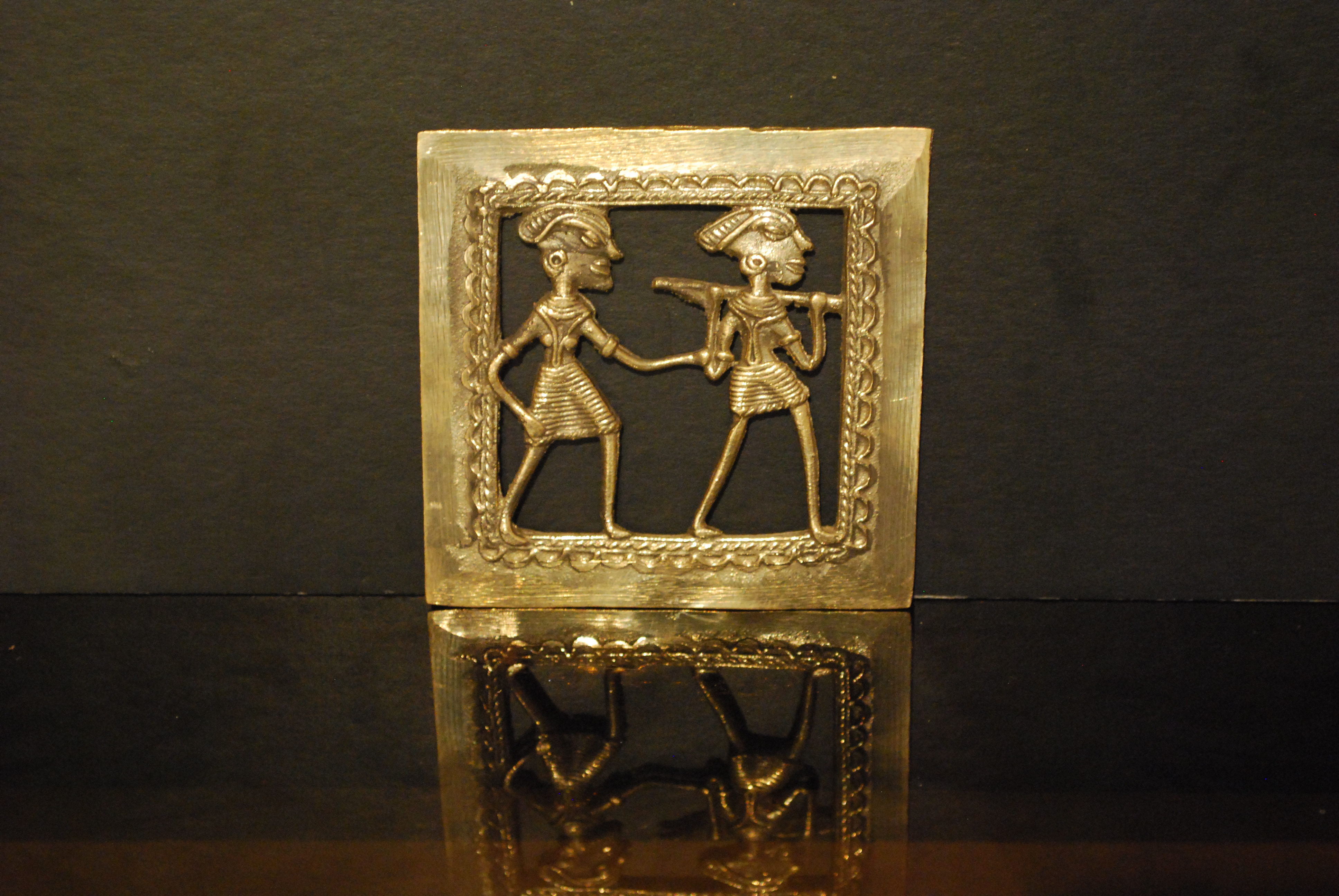 Manufacturers Exporters and Wholesale Suppliers of Dokra Plate of two dancing ladies Kolkata Gujarat